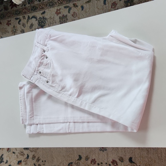 Worn once! GAP Mid Rise Best Girlfriend Jeans Size 30 - Picture 8 of 12